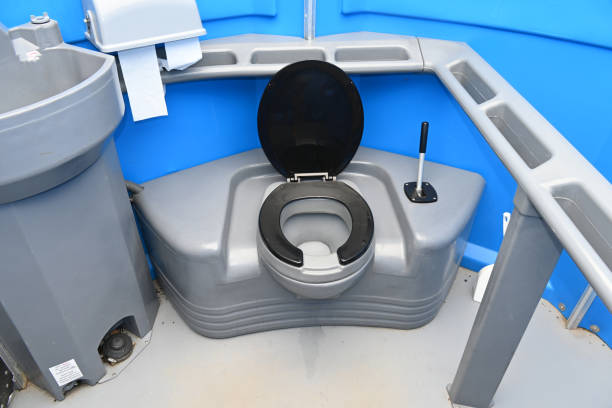 Best Luxury portable toilet rental  in Brightwaters, NY